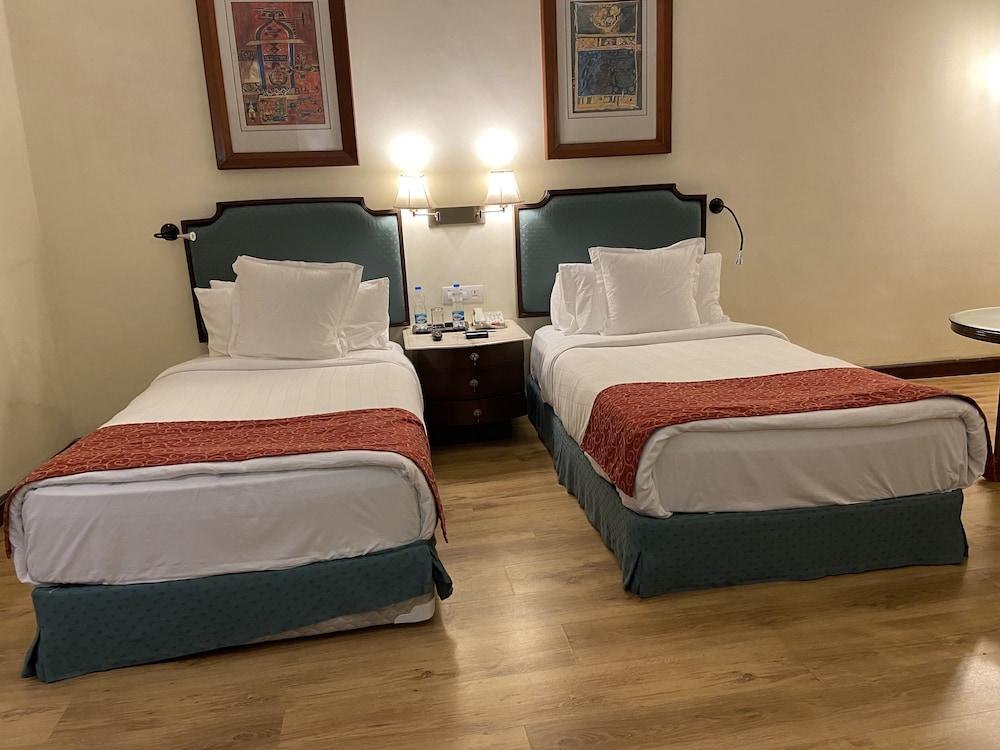 Welcomhotel By Itc Hotels, Cathedral Road, Chennai Exterior photo