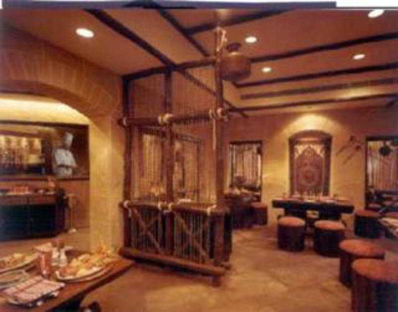Welcomhotel By Itc Hotels, Cathedral Road, Chennai Exterior photo